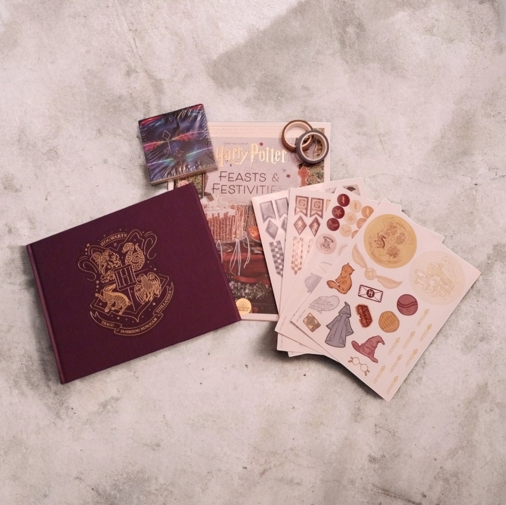 Harry Potter Feasts and Festivities Gift Set, Recipe Book, Scrapbook - NEW